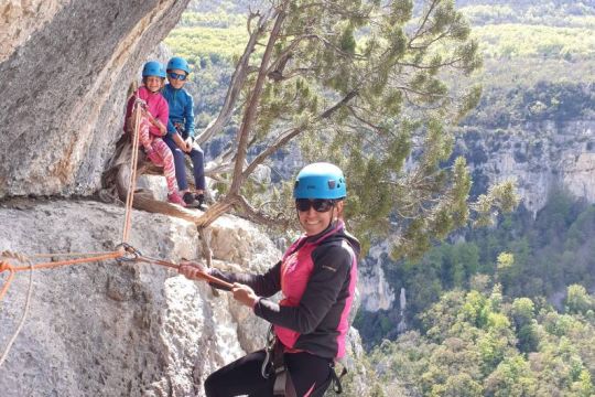 Via ferrata, Escalade
